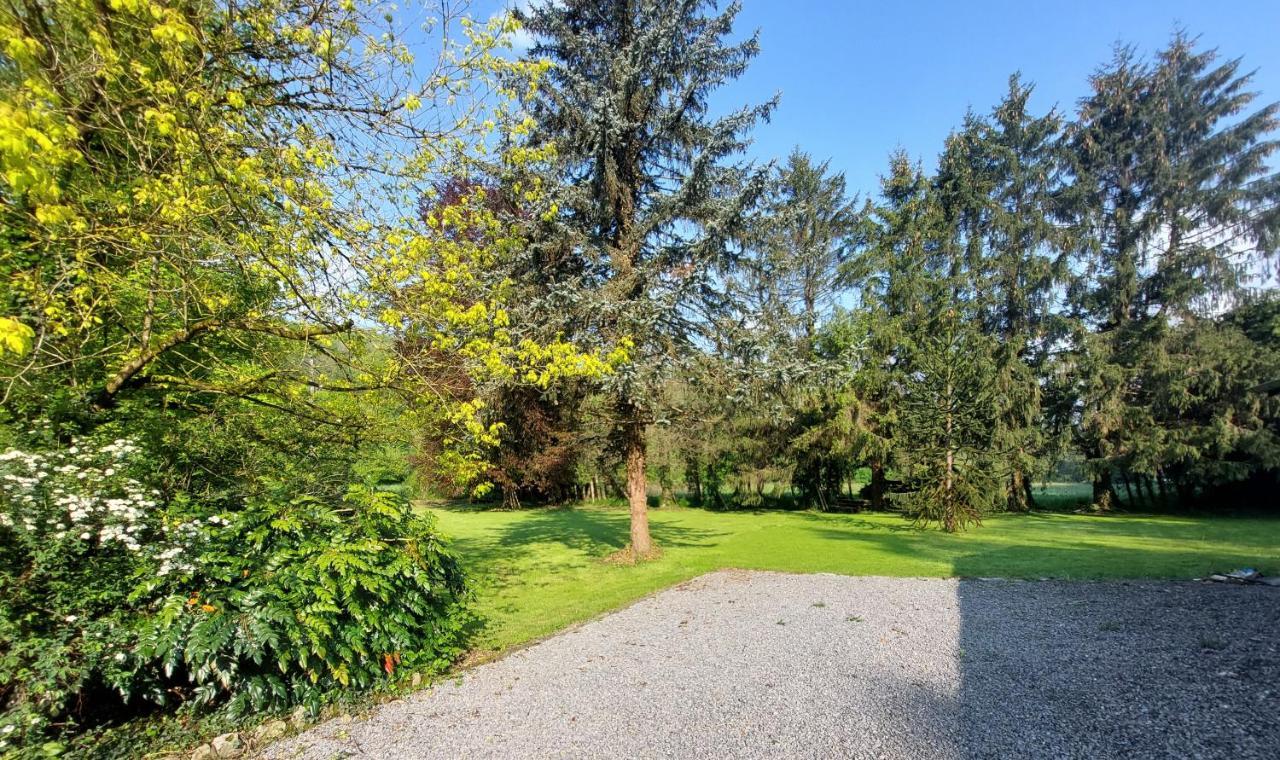 Au Doux Chardon Bed & Breakfast Durbuy Bagian luar foto