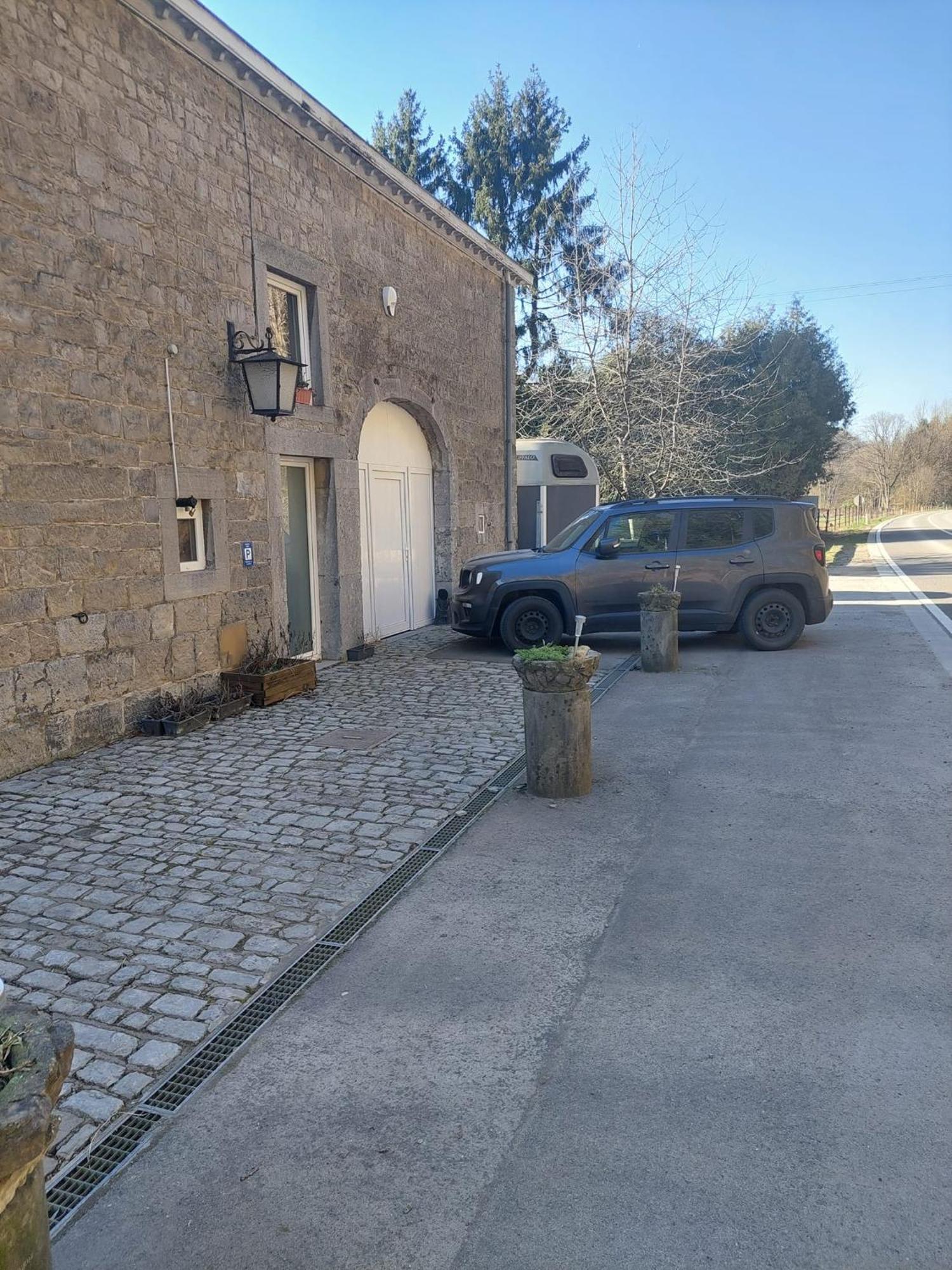 Au Doux Chardon Bed & Breakfast Durbuy Bagian luar foto