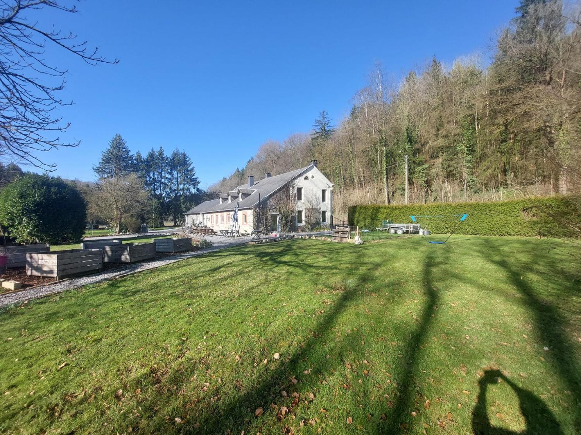 Au Doux Chardon Bed & Breakfast Durbuy Bagian luar foto