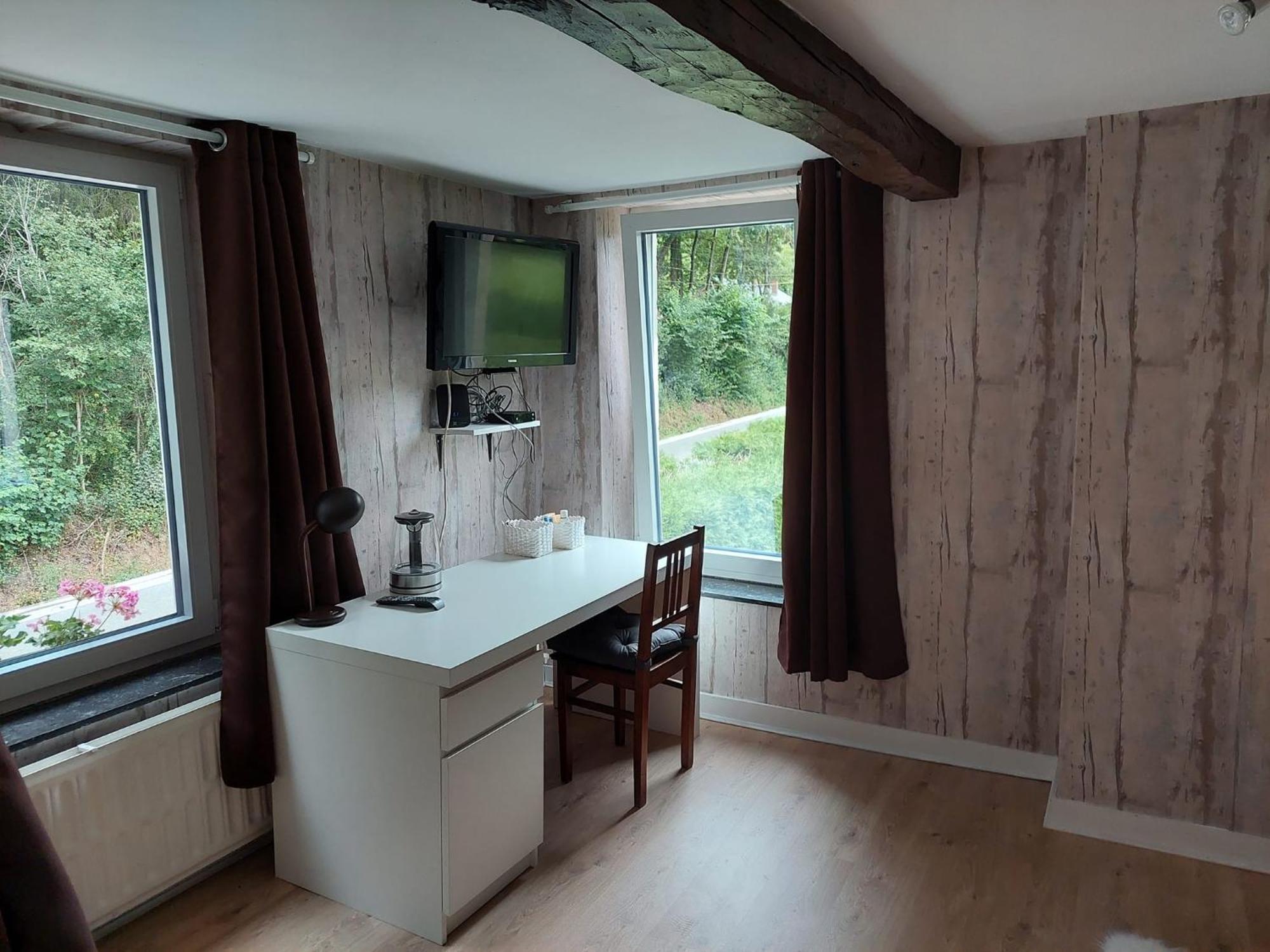 Au Doux Chardon Bed & Breakfast Durbuy Bagian luar foto