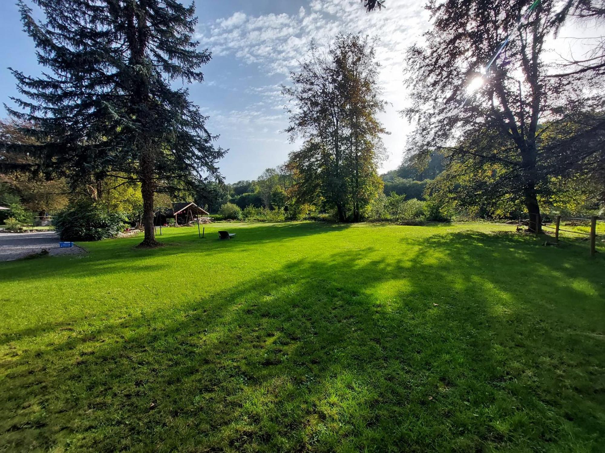 Au Doux Chardon Bed & Breakfast Durbuy Bagian luar foto