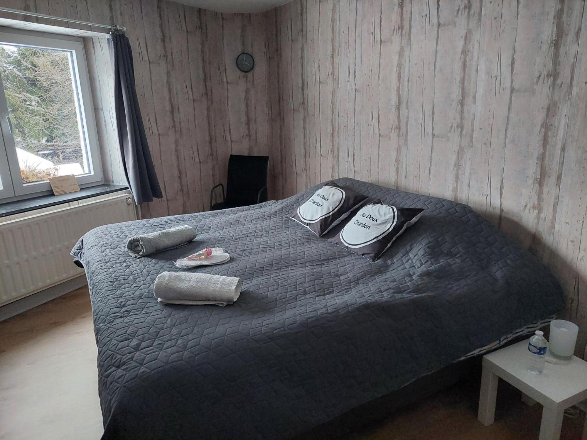 Au Doux Chardon Bed & Breakfast Durbuy Bagian luar foto