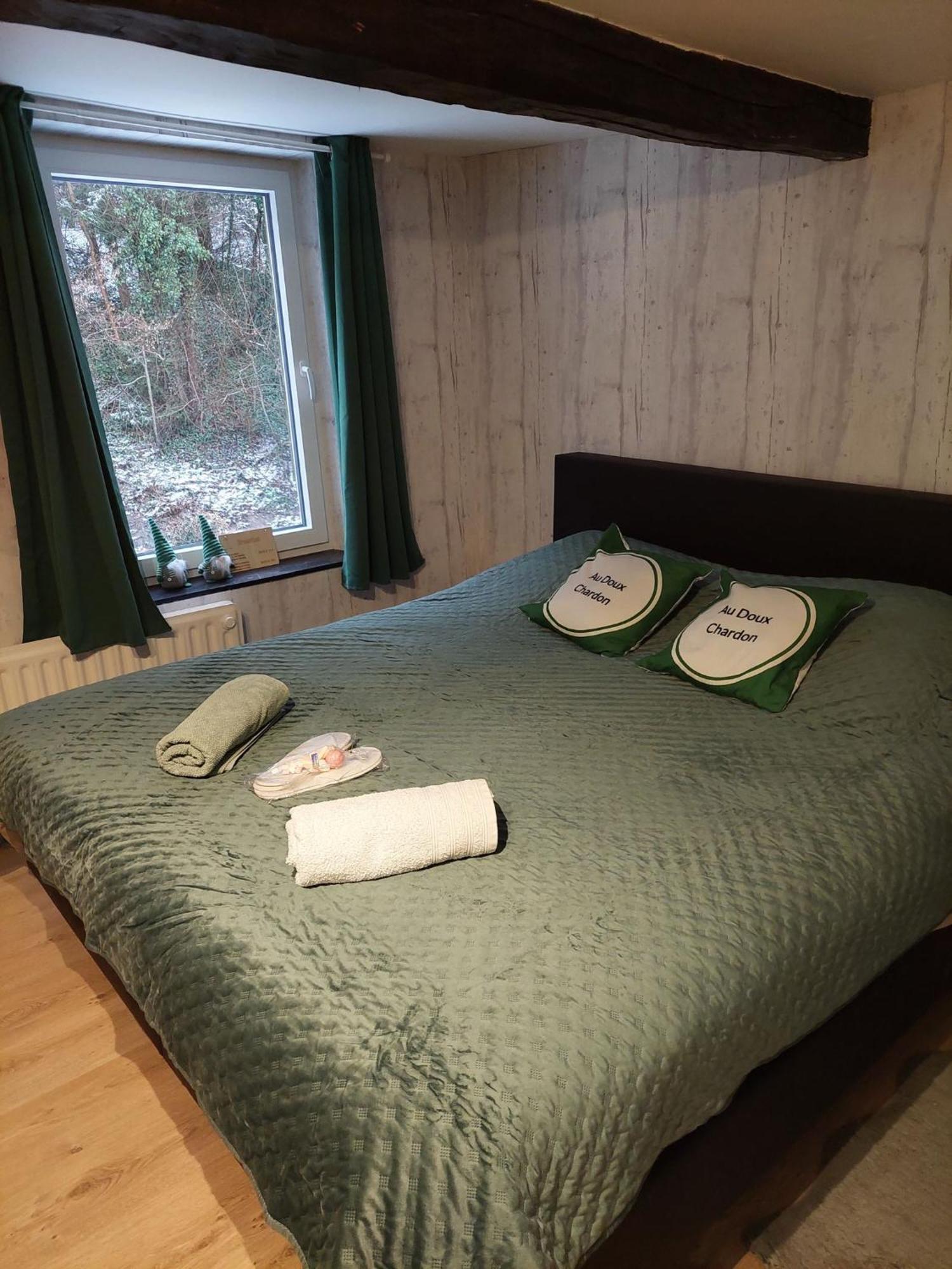 Au Doux Chardon Bed & Breakfast Durbuy Bagian luar foto